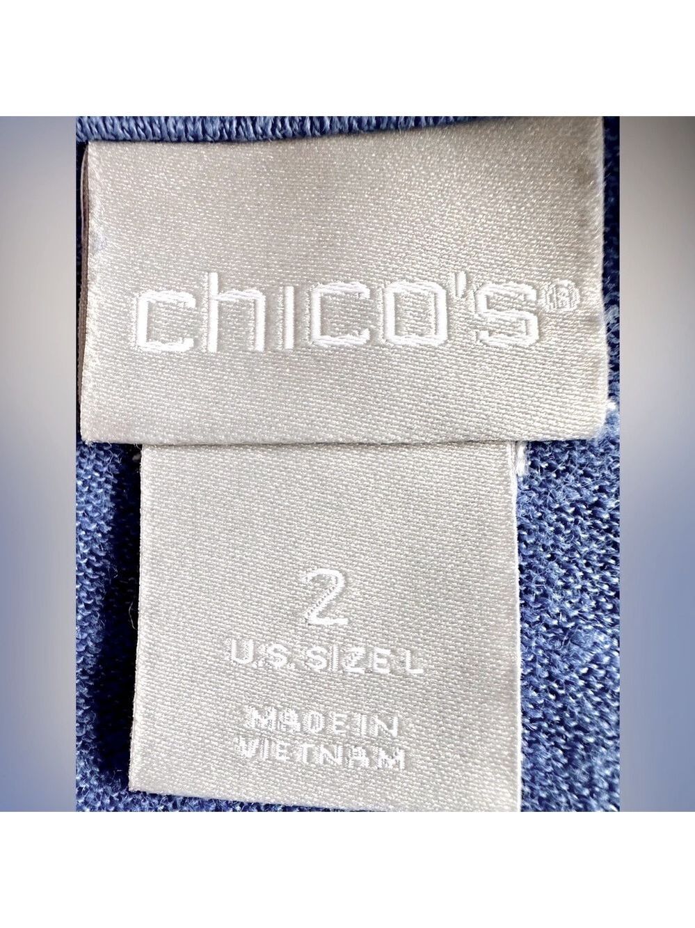 Chico’s 100% Linen V Neck Indigo Blue Roll Tab 3 Quarter Sleeve Top - Picture 5 of 8